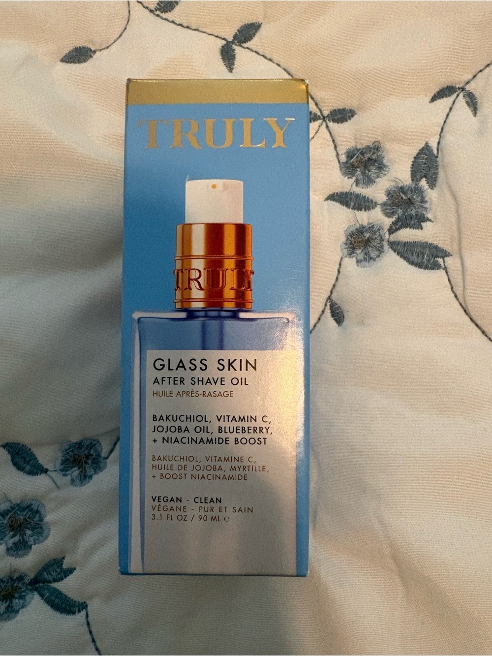 TRULY Glass Skin After Shave Oil – Blue and Gold Accents